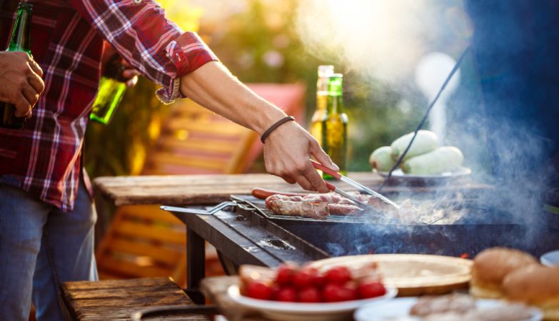 Goditi il piacere di cucinare all'aperto: Scopri i vantaggi di un forno a legna da esterno